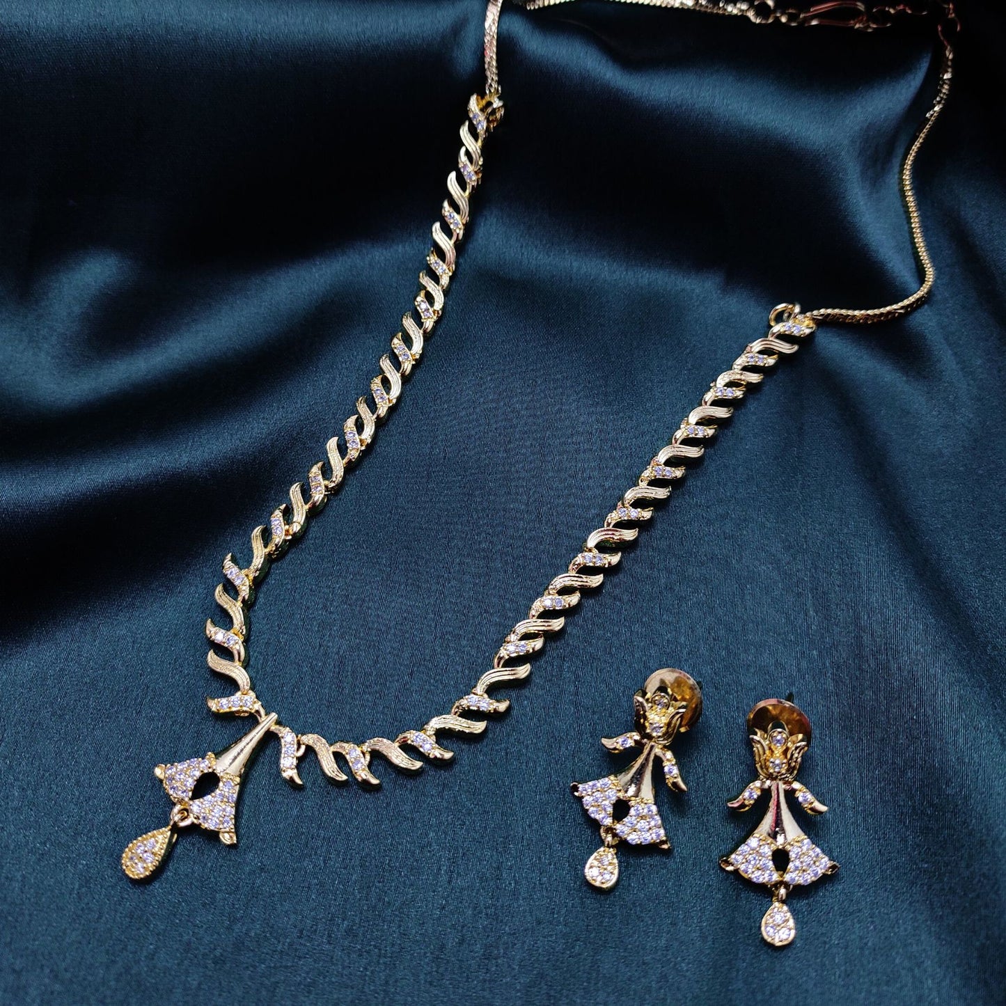 Contemporary AD Diamonds Necklace Set